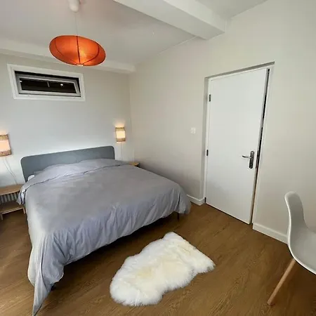 2 Bedroom With Ac * イエール