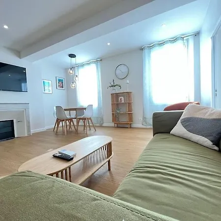 2 Bedroom With Ac Appartement *