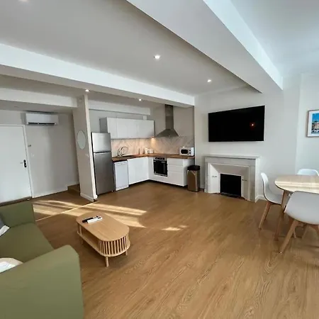 アパート 2 Bedroom With Ac イエール